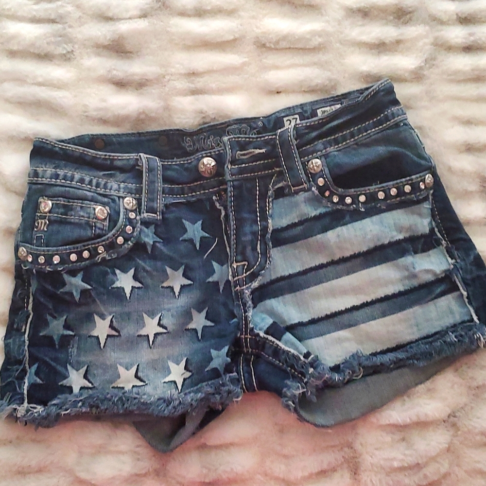 Womens Miss Me shorts size 7